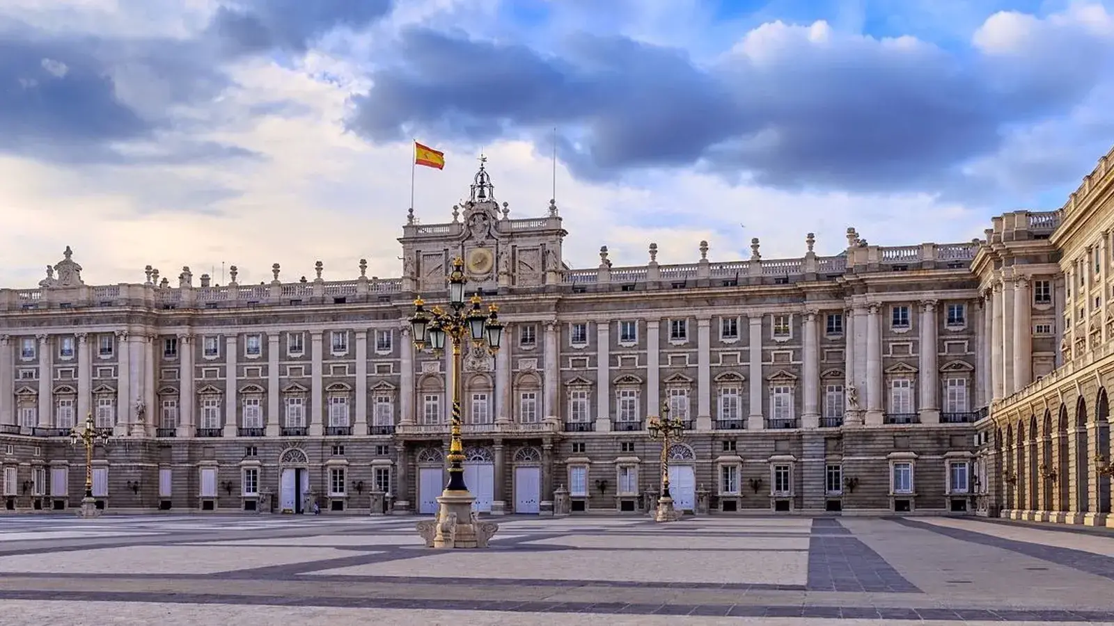 explora con laura, turismo, pasadias, transporte en ibagué, colombia